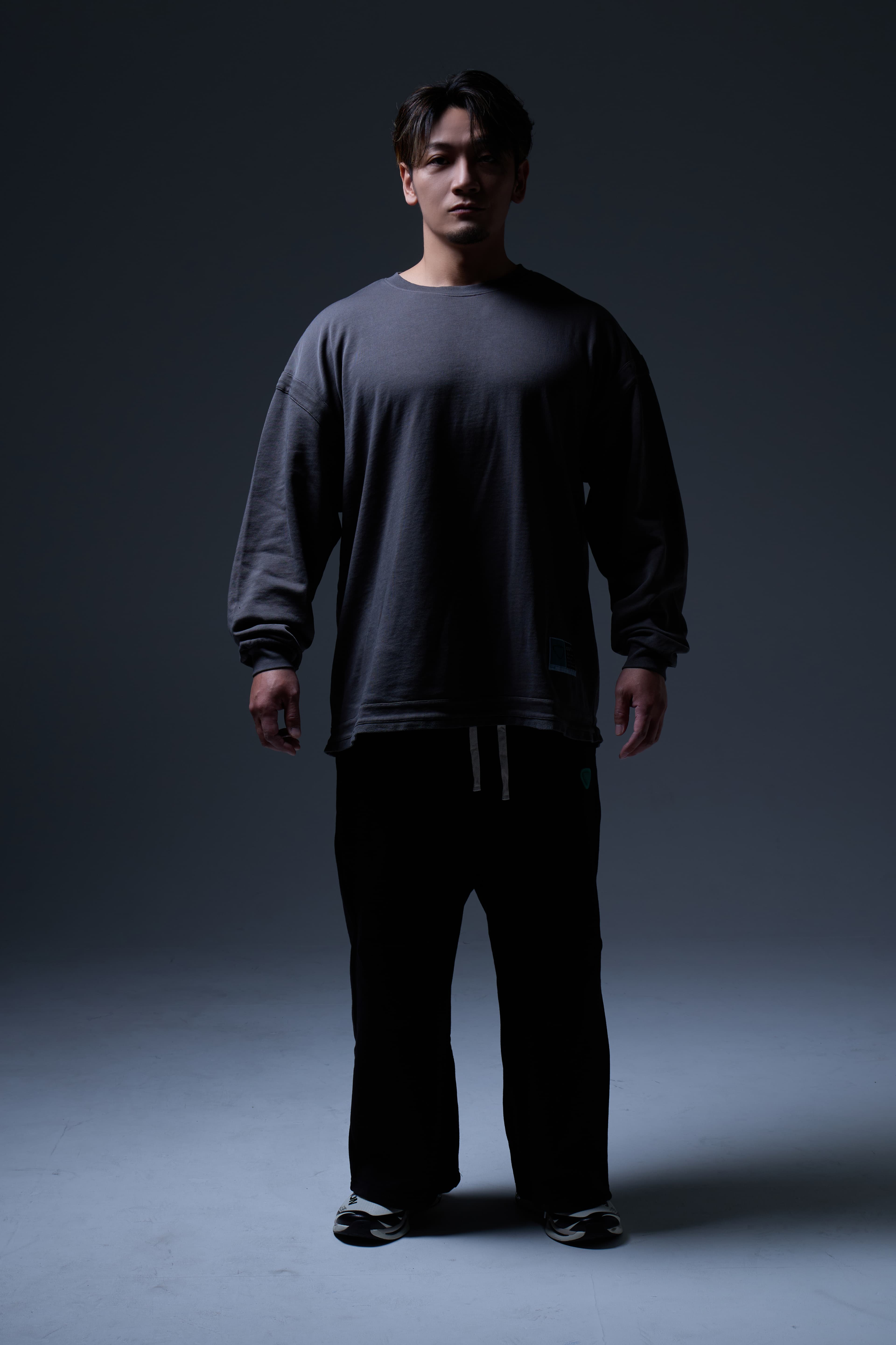 LONG T-SHIRT — GRAY