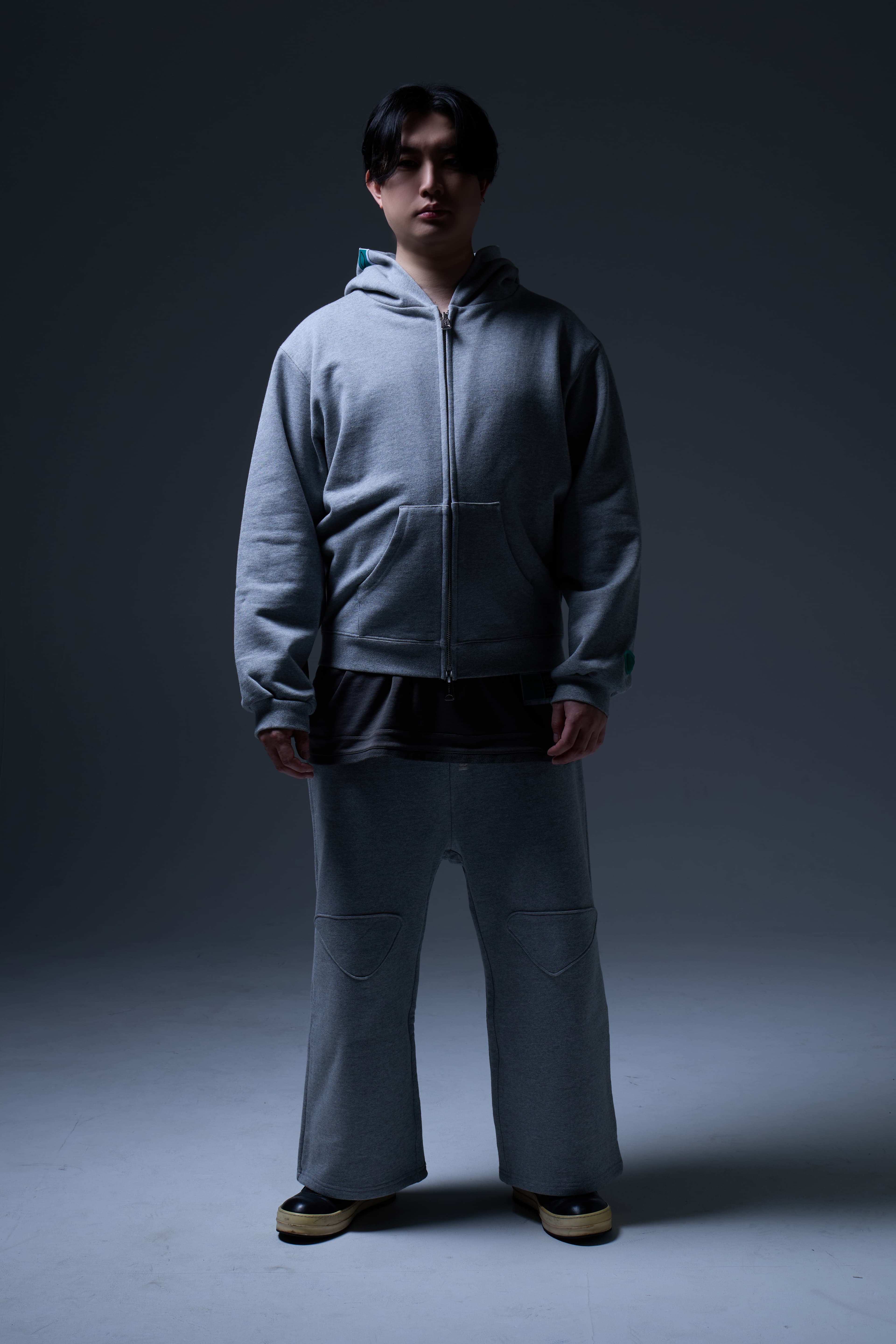 SWEAT PANTS — GRAY
